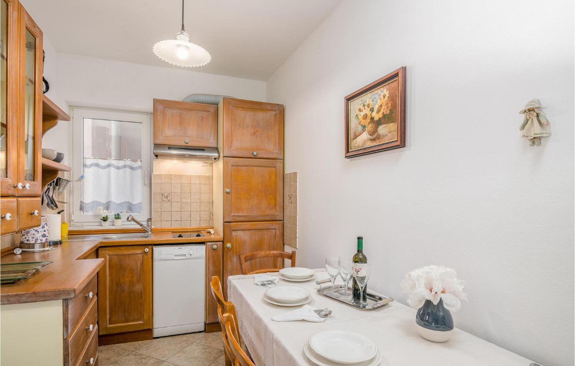 Gorgeous Apartment In Cizici With House Sea View Экстерьер фото
