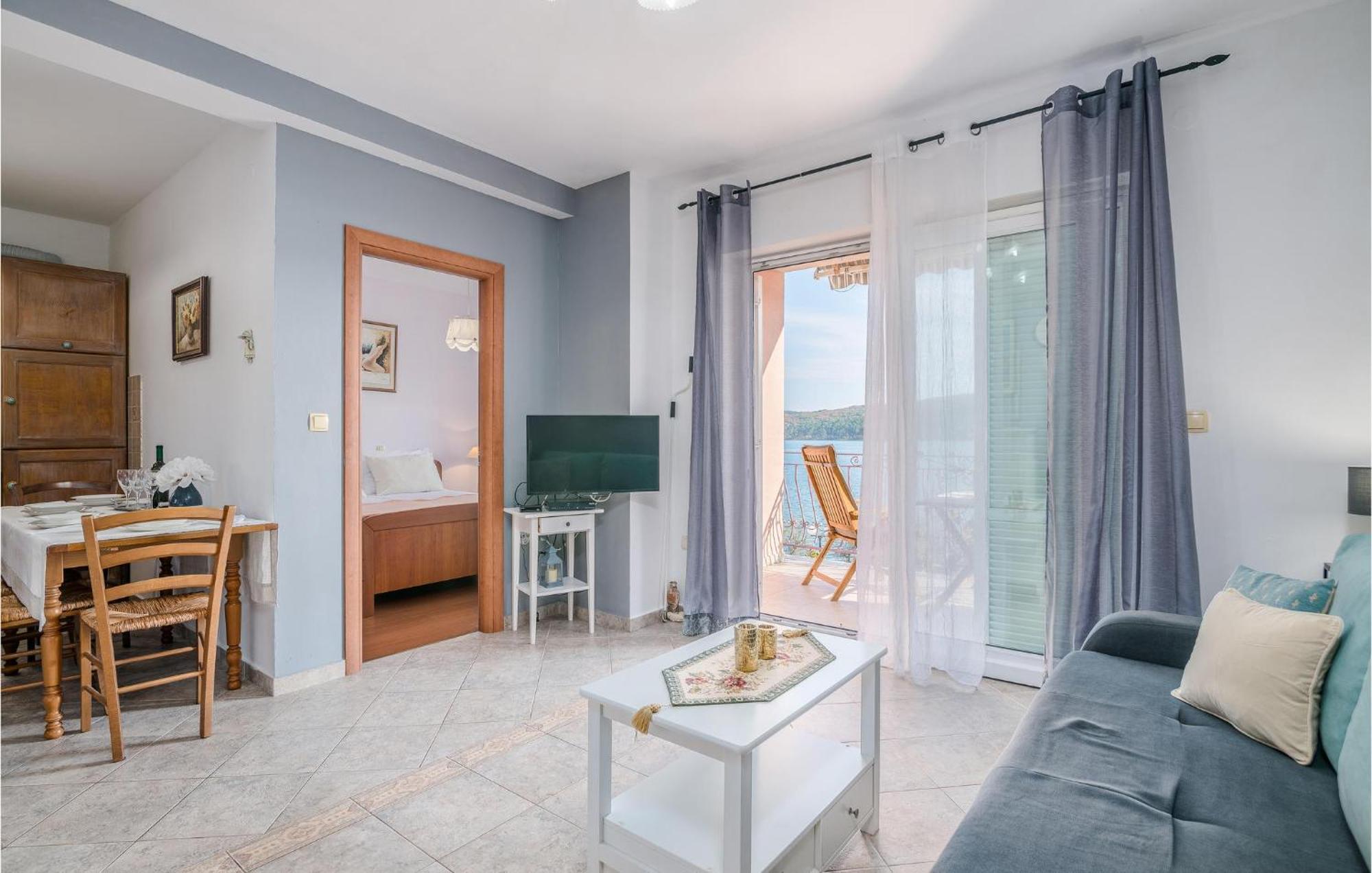 Gorgeous Apartment In Cizici With House Sea View Экстерьер фото