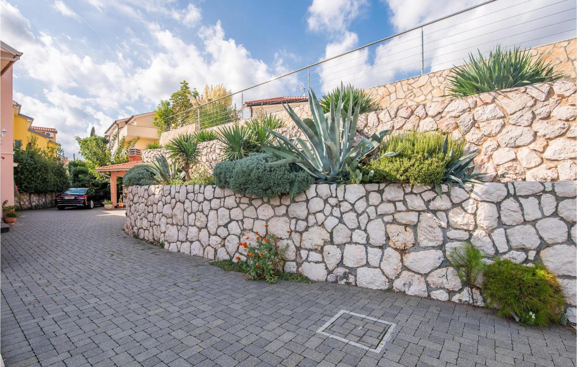 Gorgeous Apartment In Cizici With House Sea View Экстерьер фото