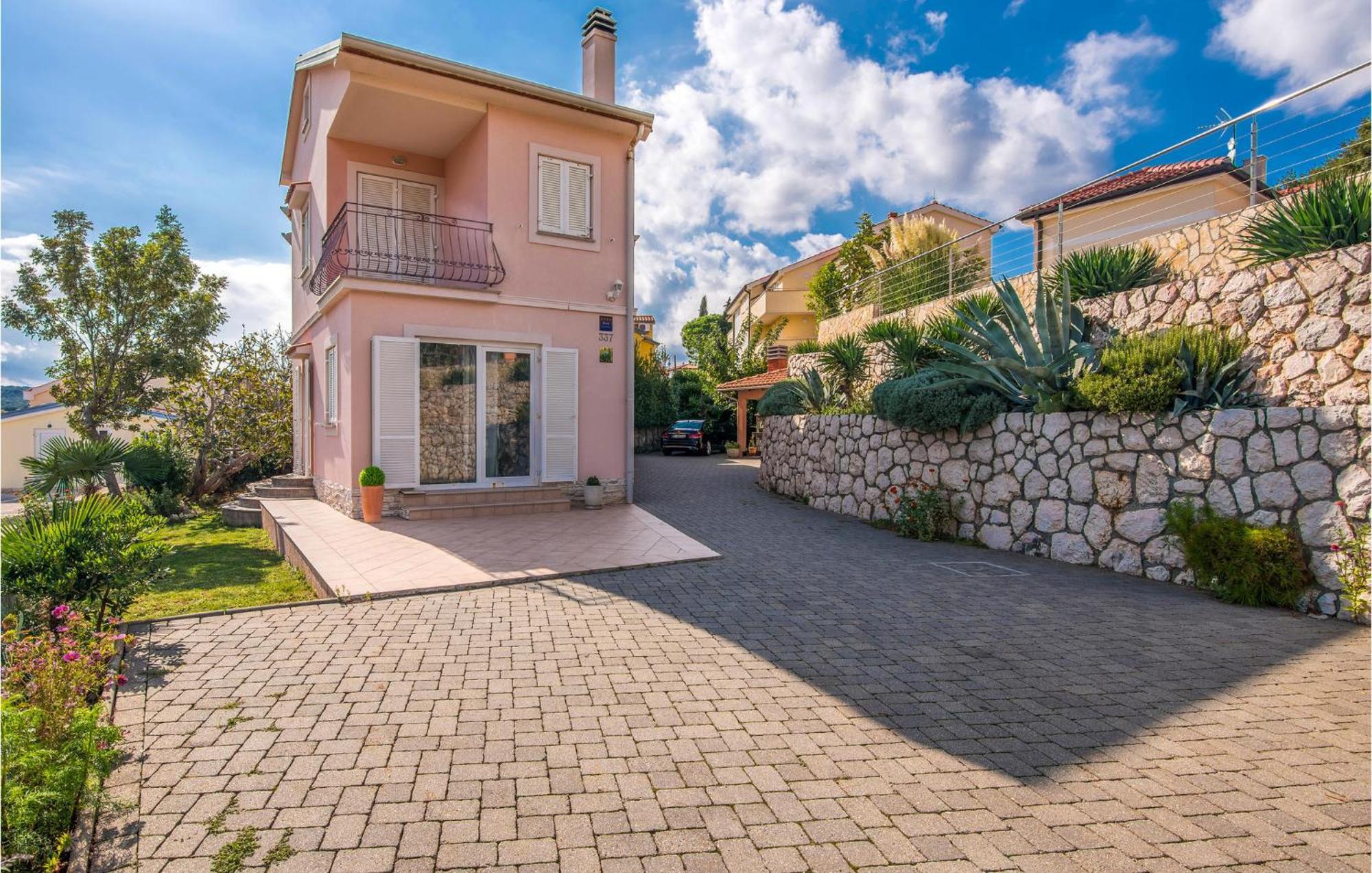 Gorgeous Apartment In Cizici With House Sea View Экстерьер фото